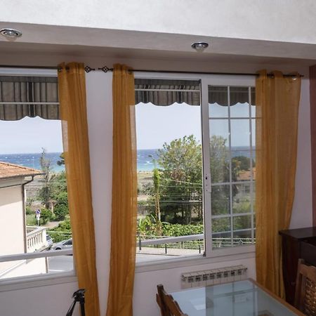 Casa Ambra Mare Apartment Bordighera Bagian luar foto